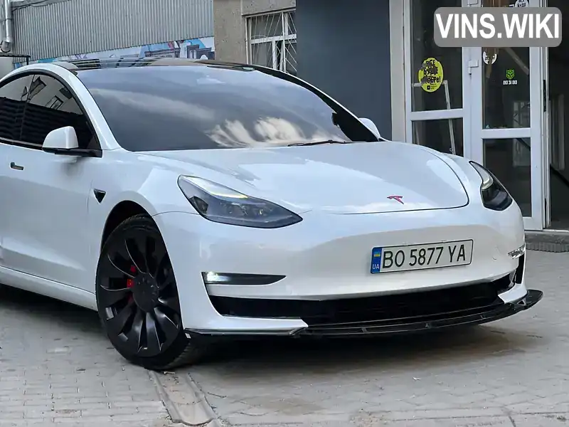 5YJ3E1EC4PF669956 Tesla Model 3 2023 Седан  Фото 3