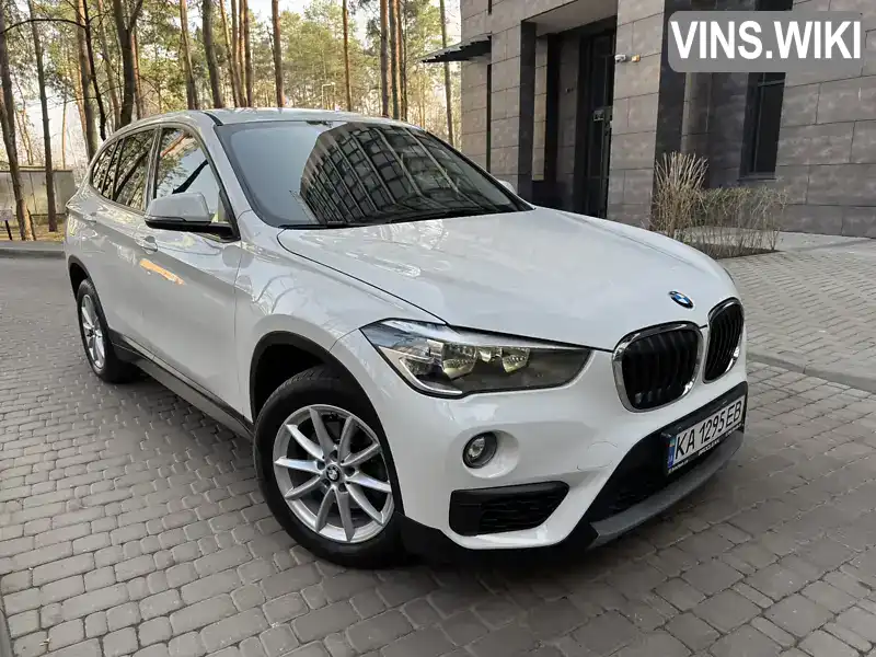 WBAHT710105J42956 BMW X1 2017 Позашляховик / Кросовер 2 л. Фото 2