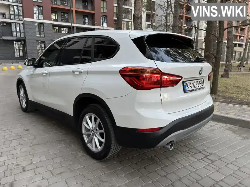 WBAHT710105J42956 BMW X1 2017 Позашляховик / Кросовер 2 л. Фото 5