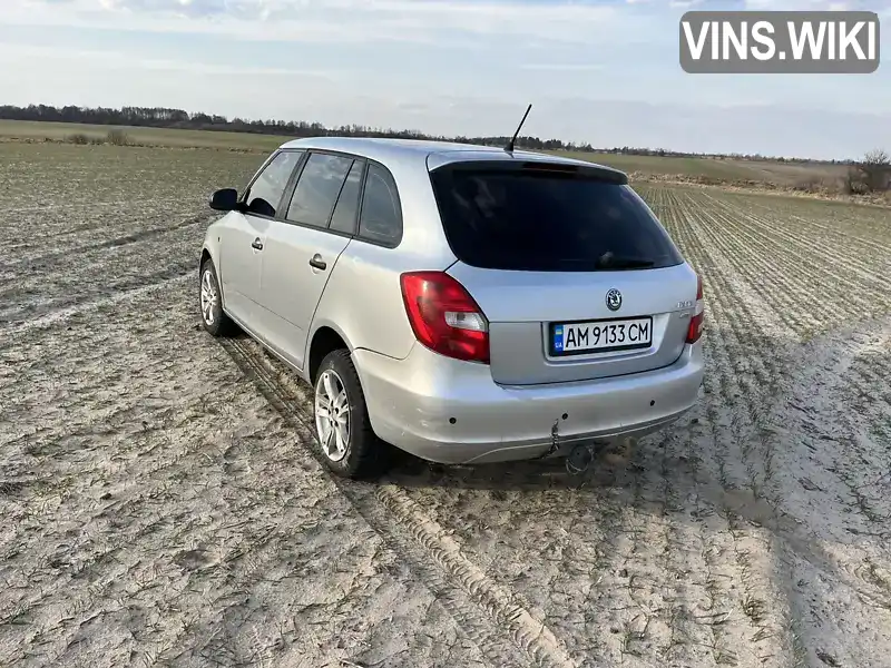 TMBJS25J7C3082498 Skoda Fabia 2011 Универсал 1.6 л. Фото 9