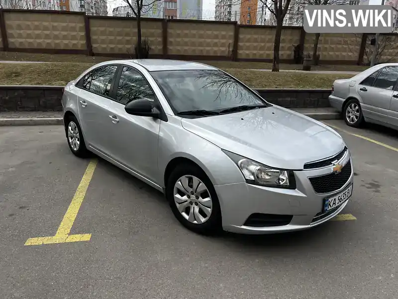 Седан Chevrolet Cruze 2013 1.82 л. Автомат обл. Київська, Київ - Фото 1/21