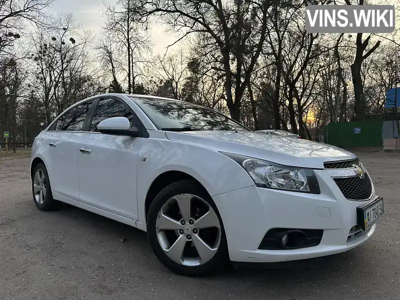 KL1JA6959CK747785 Chevrolet Cruze 2012 Седан 1.8 л. Фото 3