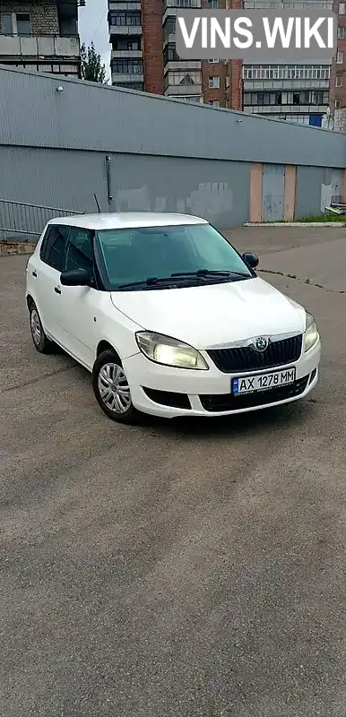 Хэтчбек Skoda Fabia 2012 1.4 л. Ручная / Механика обл. Харьковская, Харьков - Фото 1/6