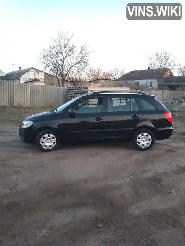 TMBFH65JXA3060584 Skoda Fabia 2010 Универсал 1.2 л. Фото 1