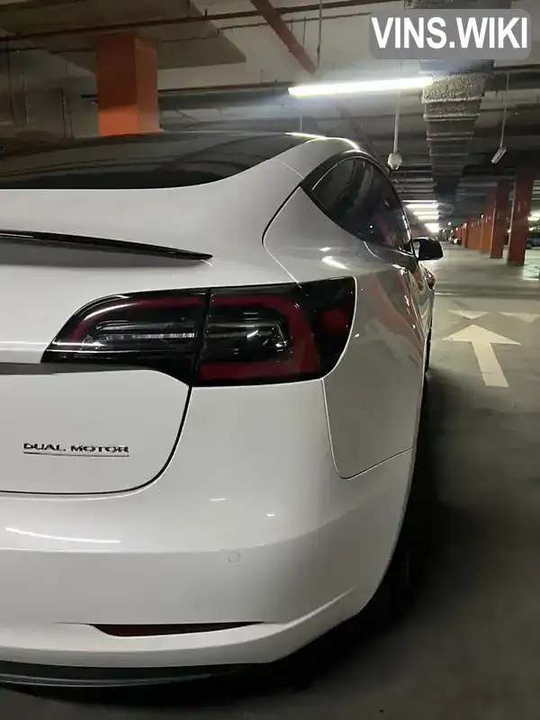 5YJ3E1EBXJF100110 Tesla Model 3 2018 Седан  Фото 9