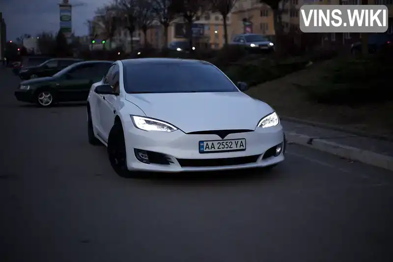 Лифтбек Tesla Model S 2019 null_content л. Автомат обл. Киевская, Киев - Фото 1/21