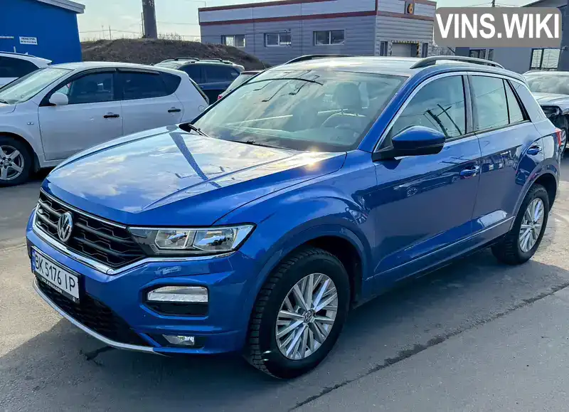 Позашляховик / Кросовер Volkswagen T-Roc 2018 1.5 л. Автомат обл. Рівненська, Рівне - Фото 1/7