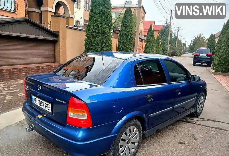 Y6D0TGF695X003020 Opel Astra 2005 Седан 1.4 л. Фото 1