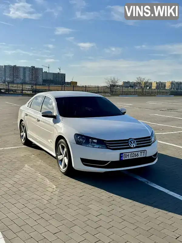 Седан Volkswagen Passat 2012 2.5 л. Автомат обл. Одеська, Одеса - Фото 1/21