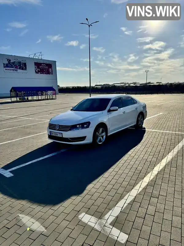 1VWBH7A34CC076548 Volkswagen Passat 2012 Седан 2.5 л. Фото 2