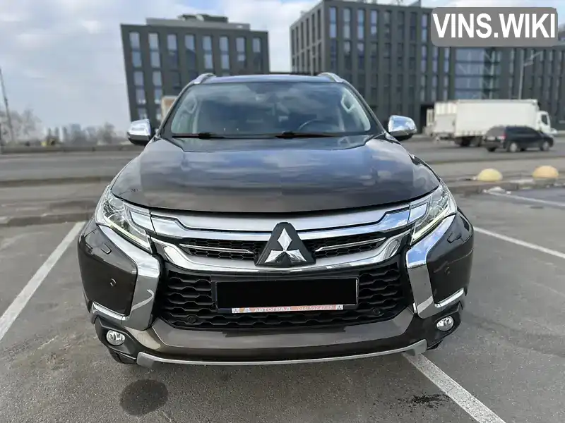 MMCGUKS10HHZ01218 Mitsubishi Pajero Sport 2017 Позашляховик / Кросовер 2.4 л. Фото 4