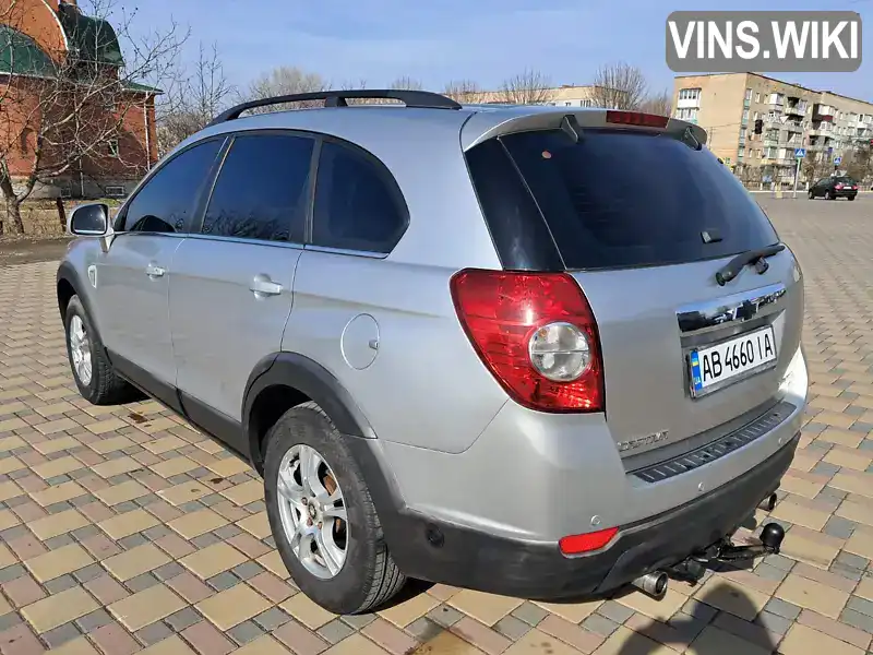 KL1CG26FJ8B195459 Chevrolet Captiva 2007 Позашляховик / Кросовер 2.41 л. Фото 5