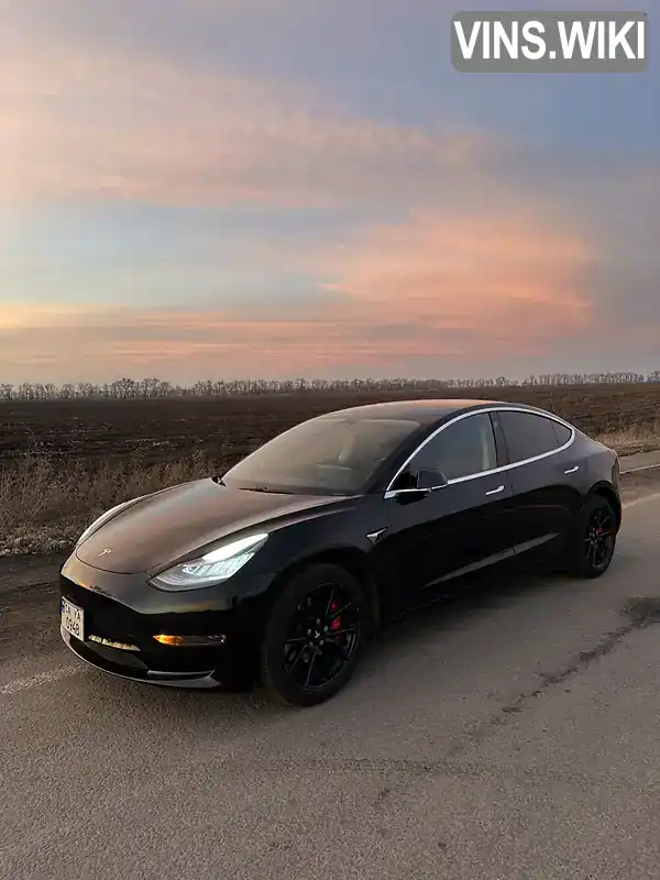 Седан Tesla Model 3 2020 null_content л. обл. Черкаська, Черкаси - Фото 1/21