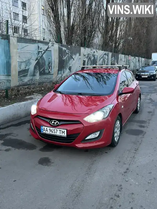 Хэтчбек Hyundai i30 2013 1.4 л. Ручная / Механика обл. Киевская, Киев - Фото 1/14