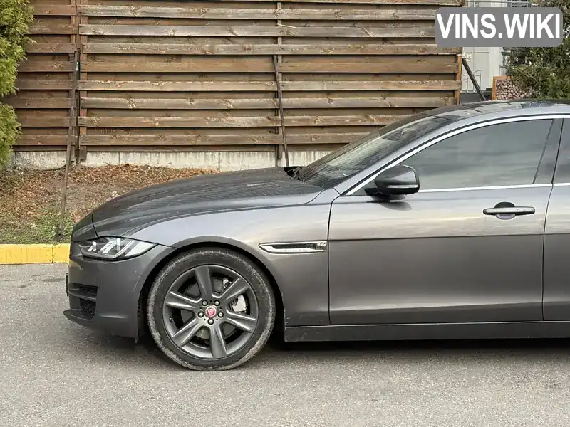 SAJAK4BN2HA944422 Jaguar XE 2016 Седан 2 л. Фото 4