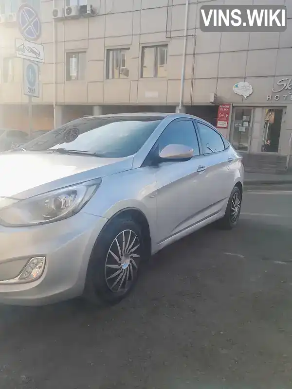 Z94CU41CADR255728 Hyundai Accent 2013 Седан  Фото 2