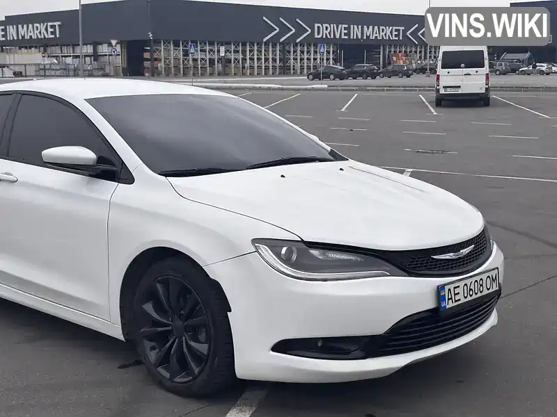 Седан Chrysler 200 2015 2.4 л. Автомат обл. Дніпропетровська, Дніпро (Дніпропетровськ) - Фото 1/21