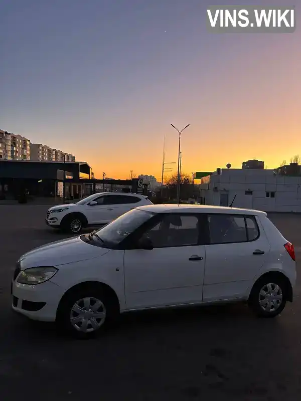 Хетчбек Skoda Fabia 2012 1.2 л. Ручна / Механіка обл. Одеська, Одеса - Фото 1/21