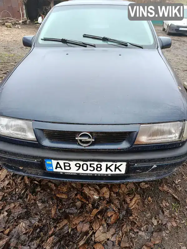 Лифтбек Opel Vectra 1993 2 л. Ручная / Механика обл. Винницкая, Бершадь - Фото 1/3