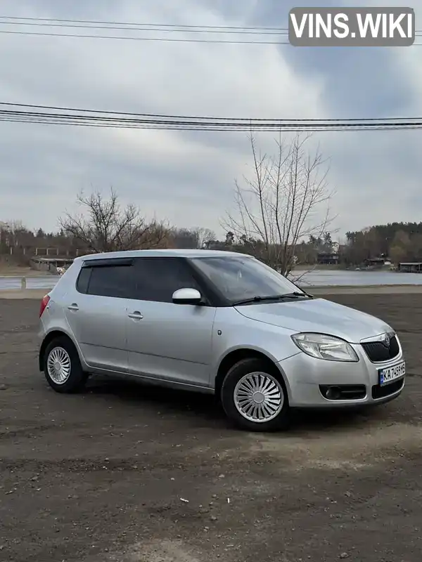 Хэтчбек Skoda Fabia 2009 1.4 л. Ручная / Механика обл. Киевская, Киев - Фото 1/15