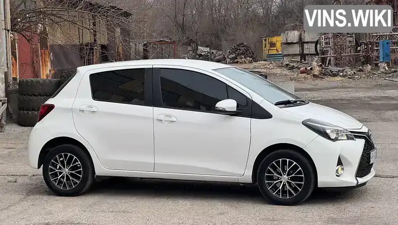 VNKKJ0D330A323440 Toyota Yaris 2015 Хэтчбек 1.33 л. Фото 5