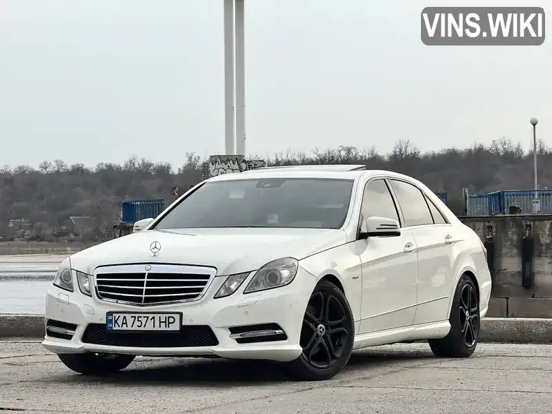 Седан Mercedes-Benz E-Class 2012 2.2 л. Автомат обл. Киевская, Киев - Фото 1/21